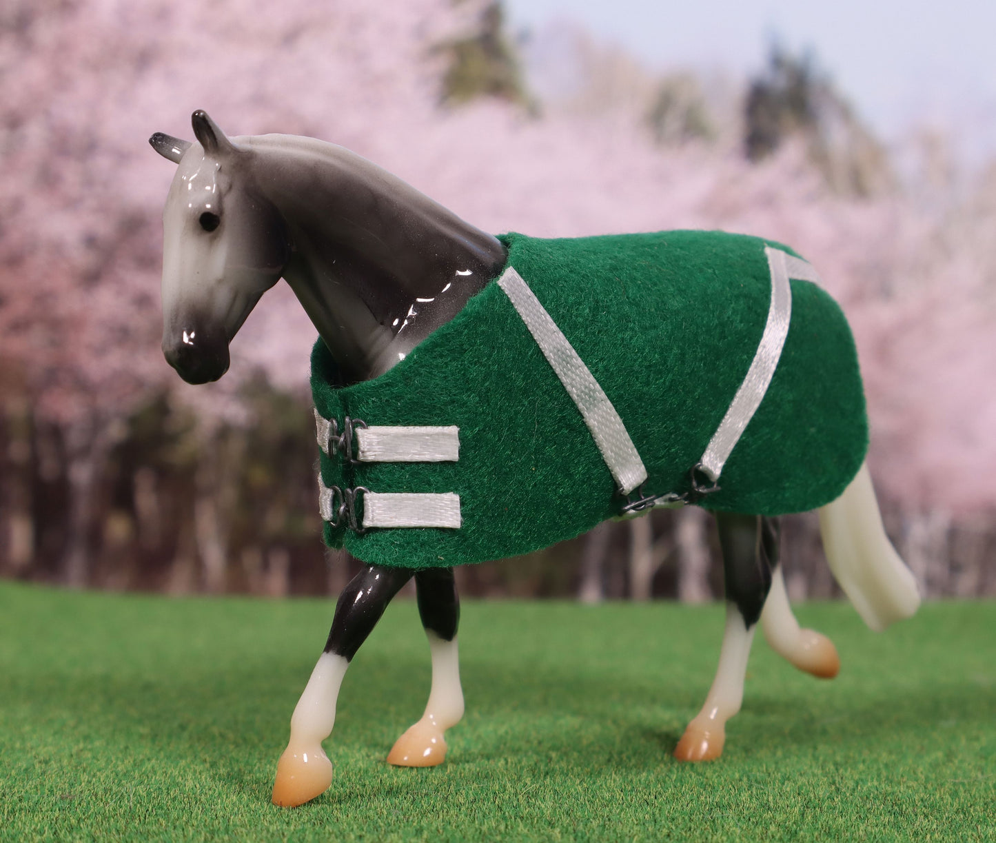 Green and White Stable Blanket for Breyer Stablemates Model Horses - Made for Irish Draft Mold