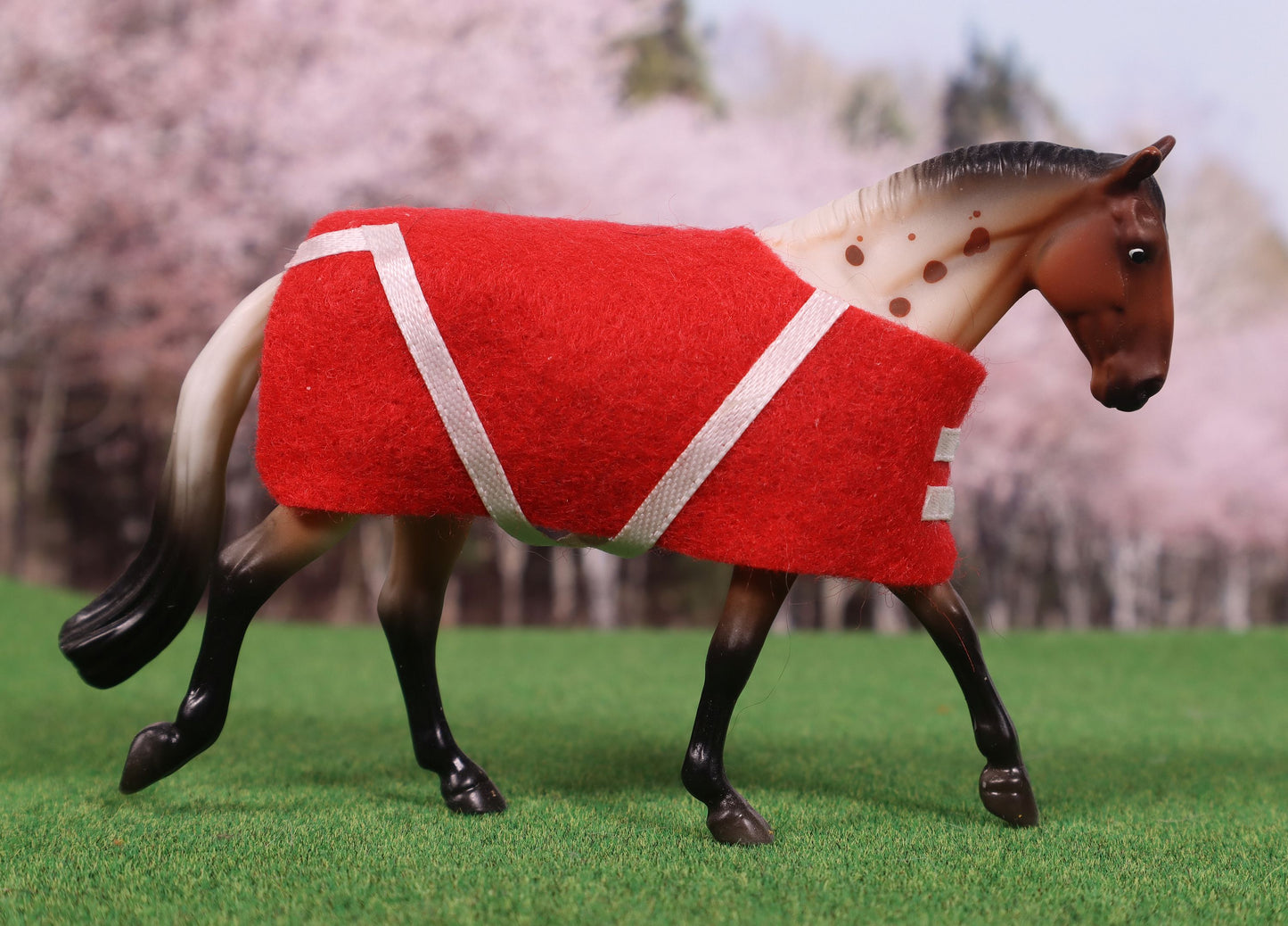 Red and White Stable Blanket for Breyer Stablemates Model Horses - Made for Irish Draft Mold