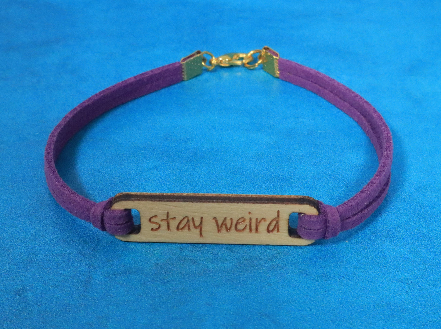 Bracelet Purple and Gold Stay Weird