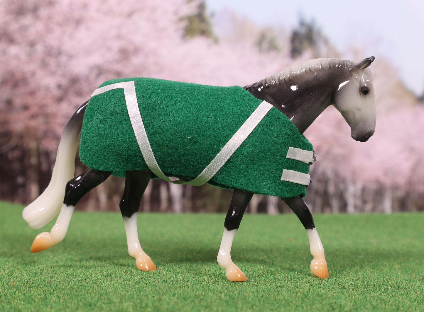 Green and White Stable Blanket for Breyer Stablemates Model Horses - Made for Irish Draft Mold