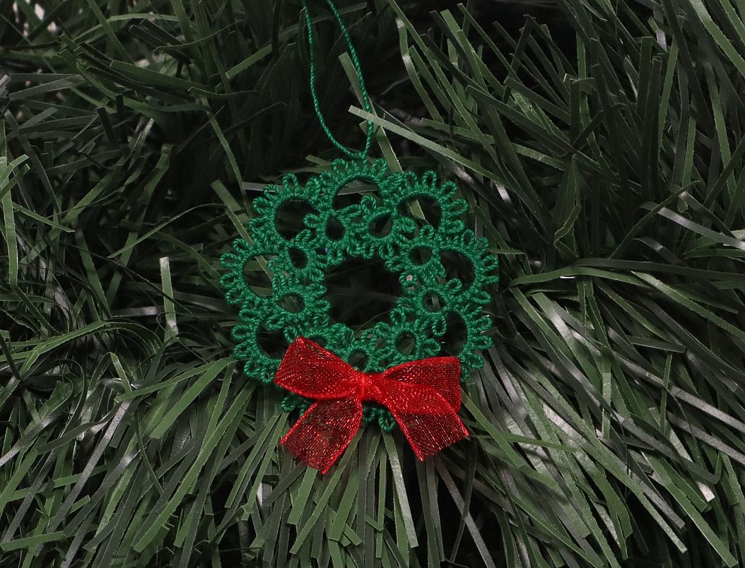 Tatted Wreath Christmas Ornament